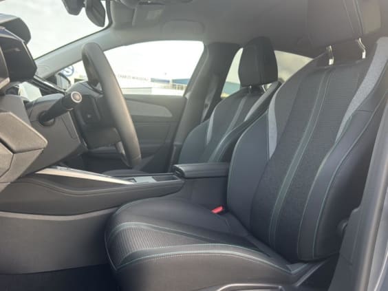 Peugeot 308 1.2 130 allure eat8 Gris Sellenium