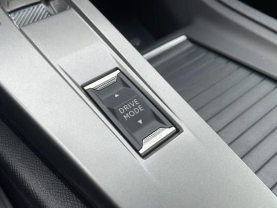 Peugeot 308 308 1.2 HYBRID 145CH E-DCS6 GT Gris Selenium Metal