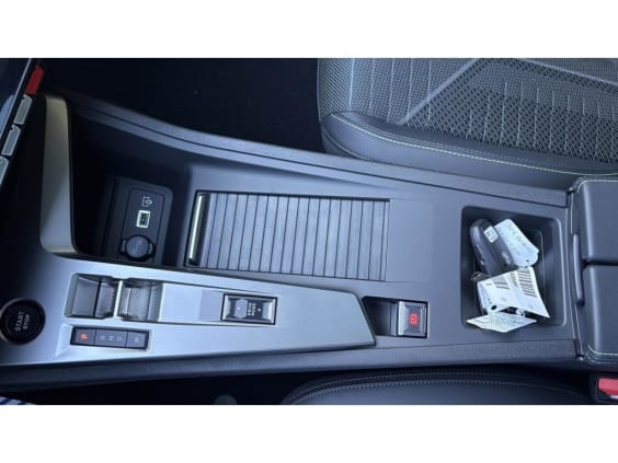 Peugeot 308 Hybrid 145 e-DCS6 GT Noir Perla Nera