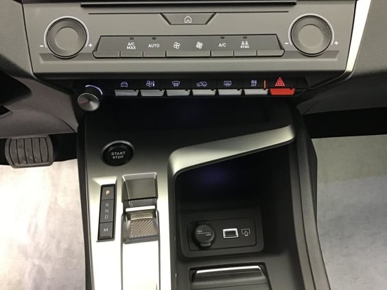 Peugeot 308 HYBRID 145 E-DCS6 BUSINESS Blanc Okenite