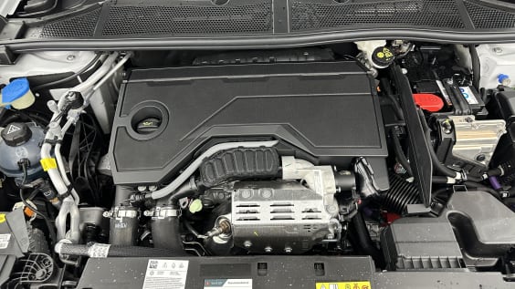 Peugeot 308 Hybrid 145 e-DCS6 GT Blanc Okenite