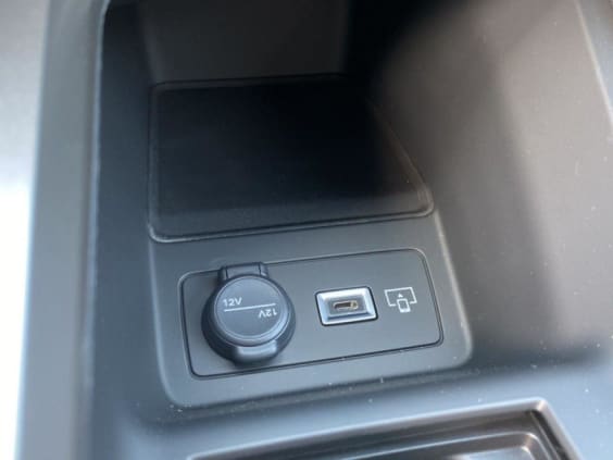 Peugeot 308 308 HYBRID 145CH E-DCS6 GT Blanc Okenite Metal