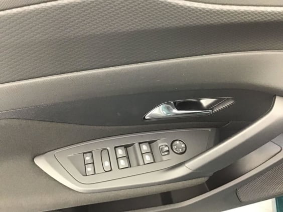 Peugeot 308 HYBRID 145 E-DCS6 BUSINESS Bleu Lagoa