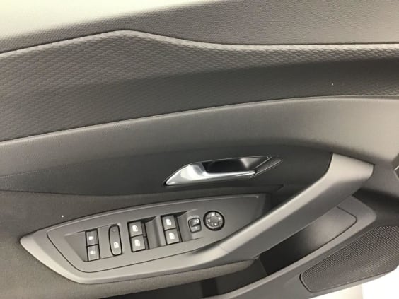 Peugeot 308 HYBRID 145 E-DCS6 BUSINESS Blanc Okenite