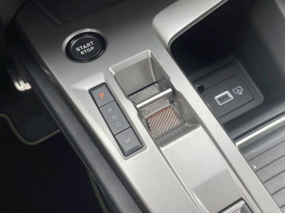 Peugeot 308 308 1.2 HYBRID 145CH E-DCS6 GT Gris Selenium Metal