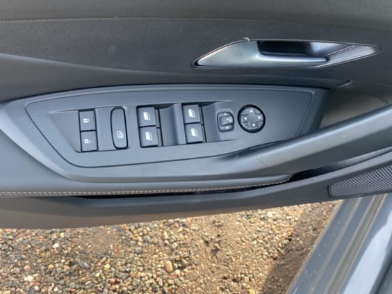 Peugeot 308 SW 1.2 hybrid 145 allure e-dcs6 Gris Sellenium