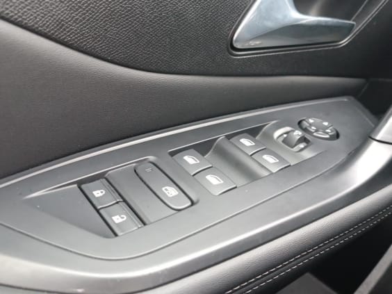 Peugeot 408 Hybrid 145 allure e-dcs6 Gris Sellenium E
