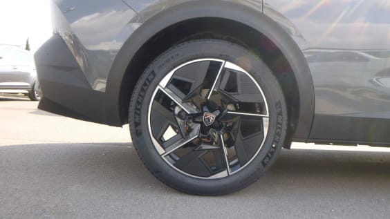 Peugeot 408 PureTech 130 ch S&S EAT8 GT Gris Selenium