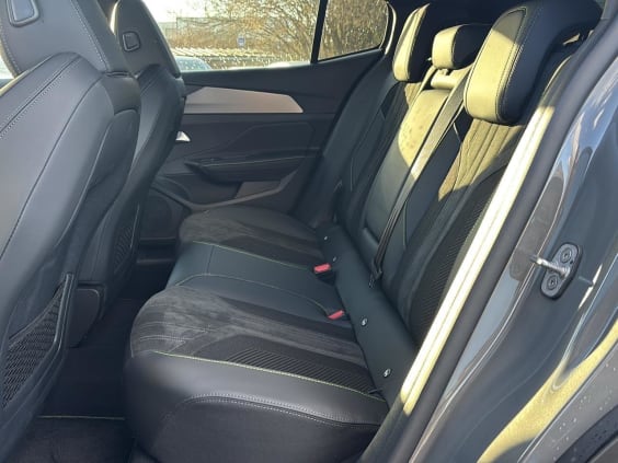 Peugeot 408 Hybrid 145 gt e-dcs6 Gris Sellenium E