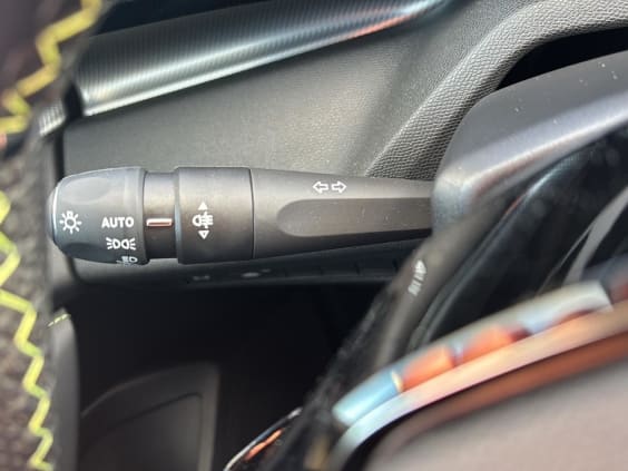 Peugeot 408 Hybrid 145 gt e-dcs6 Gris Sellenium E