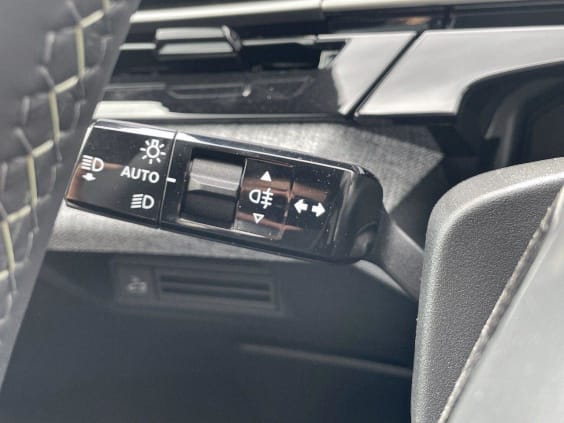 Peugeot 5008 HYBRID 145CH E-DCS6 GT Noir Perle Metal