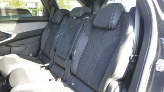 Peugeot 5008 HYBRID 145CH E-DCS6 GT Gris Titane