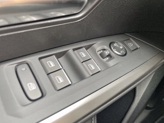 Peugeot 5008 HYBRID 145CH E-DCS6 GT Noir Perle Metal