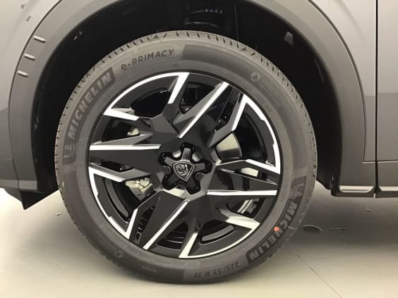 Peugeot 5008 Gt 1.2 HYBRID 145 Gris Titane