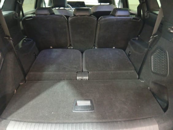 Peugeot 5008 Hybrid 136 e-DCS6 Allure Noir Perla Nera