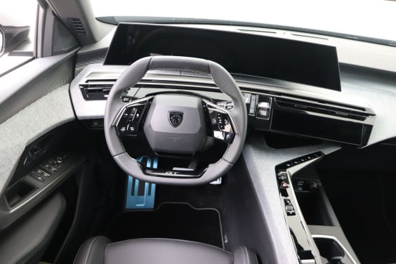 Peugeot 5008 GT Hybrid 145 hp e-DSC6 Grey