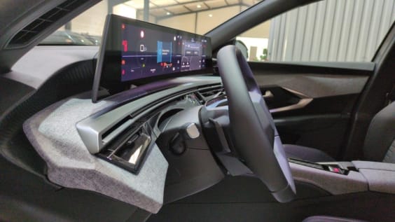 Peugeot 5008 HYBRID 145 CH E-DCS6 ALLURE gris artense