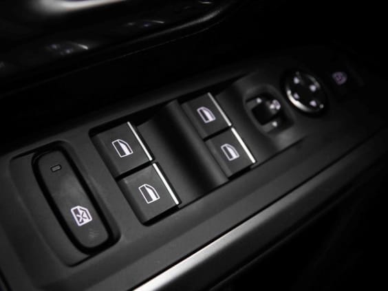 Peugeot 5008 Hybrid 145 e-DCS6 GT Blanc