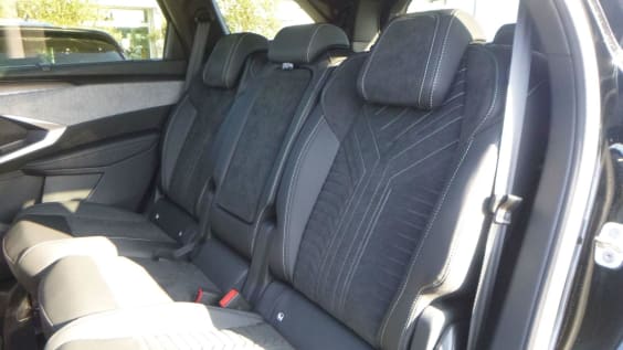 Peugeot 5008 HYBRID 145CH E-DCS6 GT Noir Perla Nera
