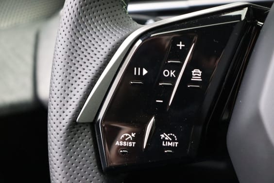 Peugeot 5008 GT Hybrid 145 hp e-DSC6 Grey