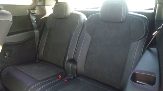 Peugeot 5008 HYBRID 145CH E-DCS6 GT Noir Perla Nera