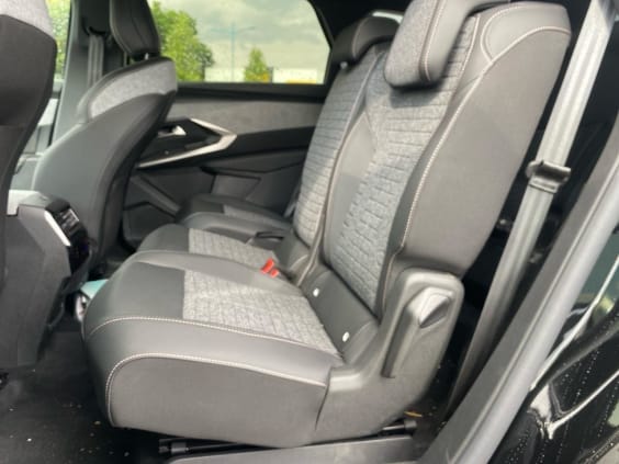 Peugeot 5008 Hybrid 145 allure e-dcs6 Noir