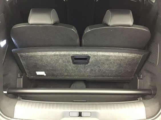 Peugeot 5008 HYBRID 145 GT gris artense
