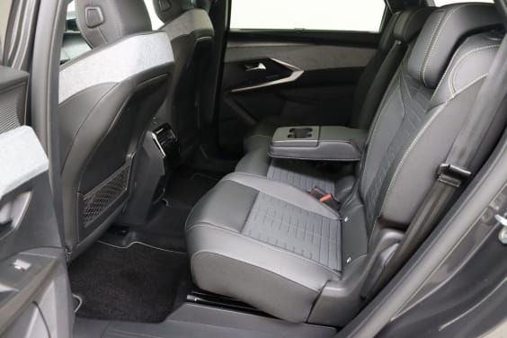 Peugeot 5008 GT Hybrid 145 hp e-DSC6 Grey
