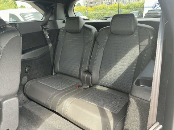 Peugeot 5008 HYBRID 145CH E-DCS6 GT Noir Perle Metal