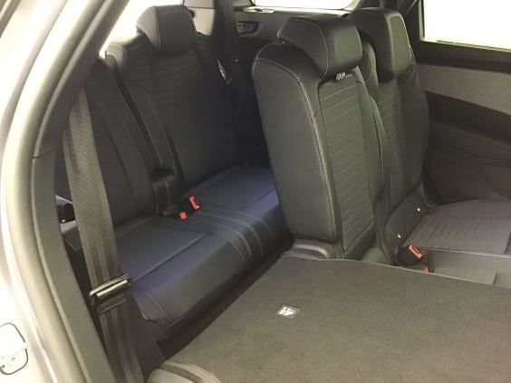 Peugeot 5008 HYBRID 145 GT gris artense