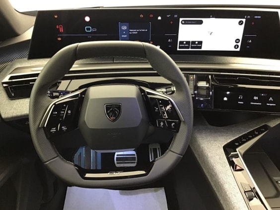 Peugeot 5008 Gt 1.2 HYBRID 145 Gris Titane