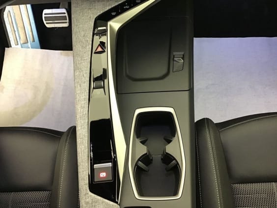 Peugeot 5008 Gt 1.2 HYBRID 145 Gris Titane