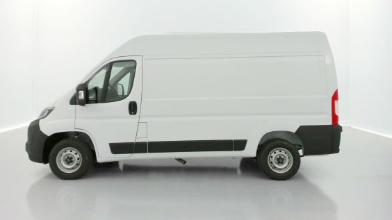 Peugeot Boxer BOXER L2H2 3.5 2.2 BlueHDi 140ch Blanc Icy