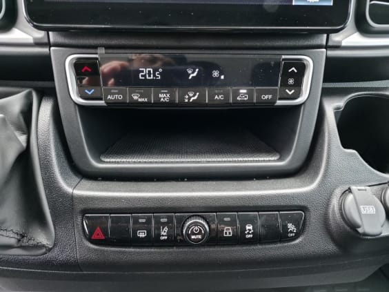 Peugeot Boxer 3.3t L2H2 Fourgon tolé 2.2 HDi - 140 Blanc