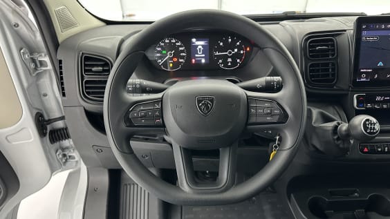 Peugeot Boxer BOXER L2H2 3.5 2.2 BlueHDi 140ch Blanc Icy