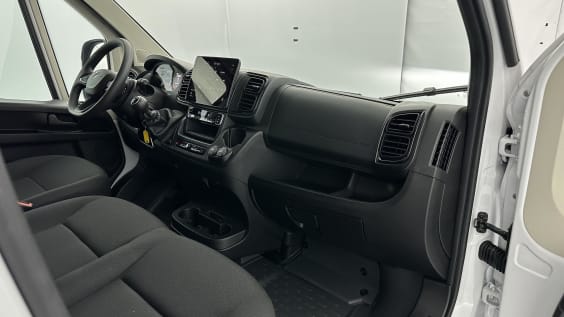 Peugeot Boxer BOXER L2H2 3.5 2.2 BlueHDi 140ch Blanc Icy