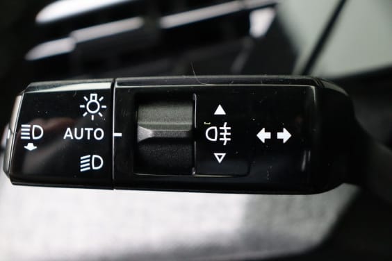 Peugeot E-3008 GT Electric 73 kWh 213 hp Grey