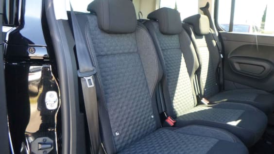Peugeot Rifter Rifter M BlueHDi 130 S&S EAT8 5pl GT Noir Perla Nera