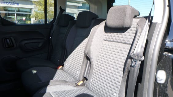 Peugeot Rifter Rifter M BlueHDi 130 S&S EAT8 5pl GT Noir Perla Nera