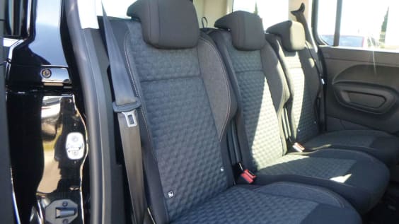 Peugeot Rifter Rifter M BlueHDi 130 S&S EAT8 5pl GT Noir Perla Nera