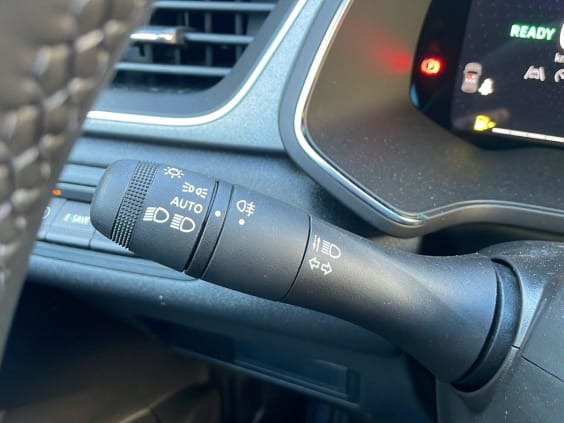 Renault CAPTUR Captur E-Tech full hybrid 145 ch Techno Bleu Iron Metal Toit Noir