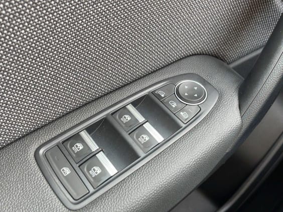 Renault CAPTUR Captur E-Tech full hybrid 145 ch Techno Gris Cassiopee Metal/Toit Noir