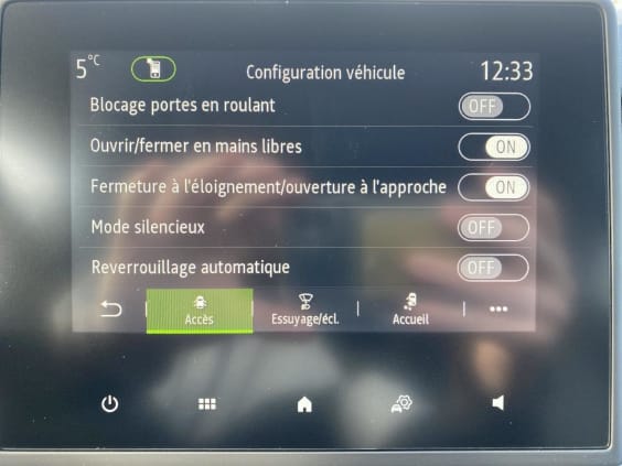 Renault CLIO V 1.0 tce 90 techno Gris Rafale