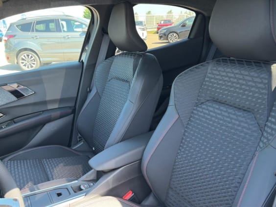Renault CLIO VI 1.2 tce 115 techno edc noir