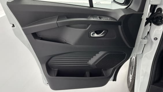 Renault Trafic TRAFIC L2H1 3000 2.0 dCi 150ch Advance EDC Blanc Glacier
