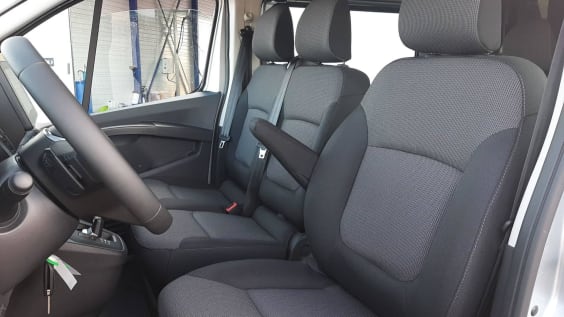Renault TRAFIC CABINE APPROFONDIE L2H1 3T BLUE DCI 150 AUTO ADVANCE Gris Highland