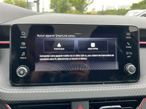 Skoda Kamiq 1.0 tsi evo 2 116 monte carlo dsg7 Blanc Nacre