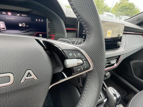 Skoda Kamiq 1.0 tsi evo 2 116 monte carlo dsg7 Noir
