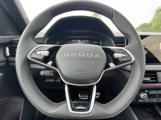 Skoda Kamiq 1.0 tsi evo 2 116 monte carlo dsg7 Noir