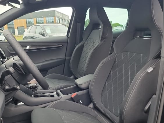 Skoda Karoq 1.5 tsi 150 sportline dsg7 Noir